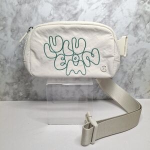 NWOT LULULEMON EVERYWHERE BELT BAG 1L EMBROIDERY BONE CASCADIA GREEN ADJUSTABLE